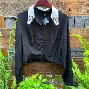 Goth top with embroidered coffin collar black l/s